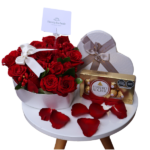 Corazón 18 rosas + Ferrero